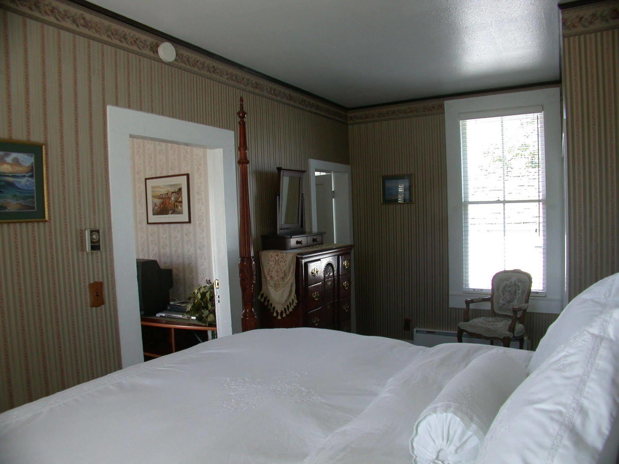 Nicholson House Inn & Spa Мендосино Екстериор снимка