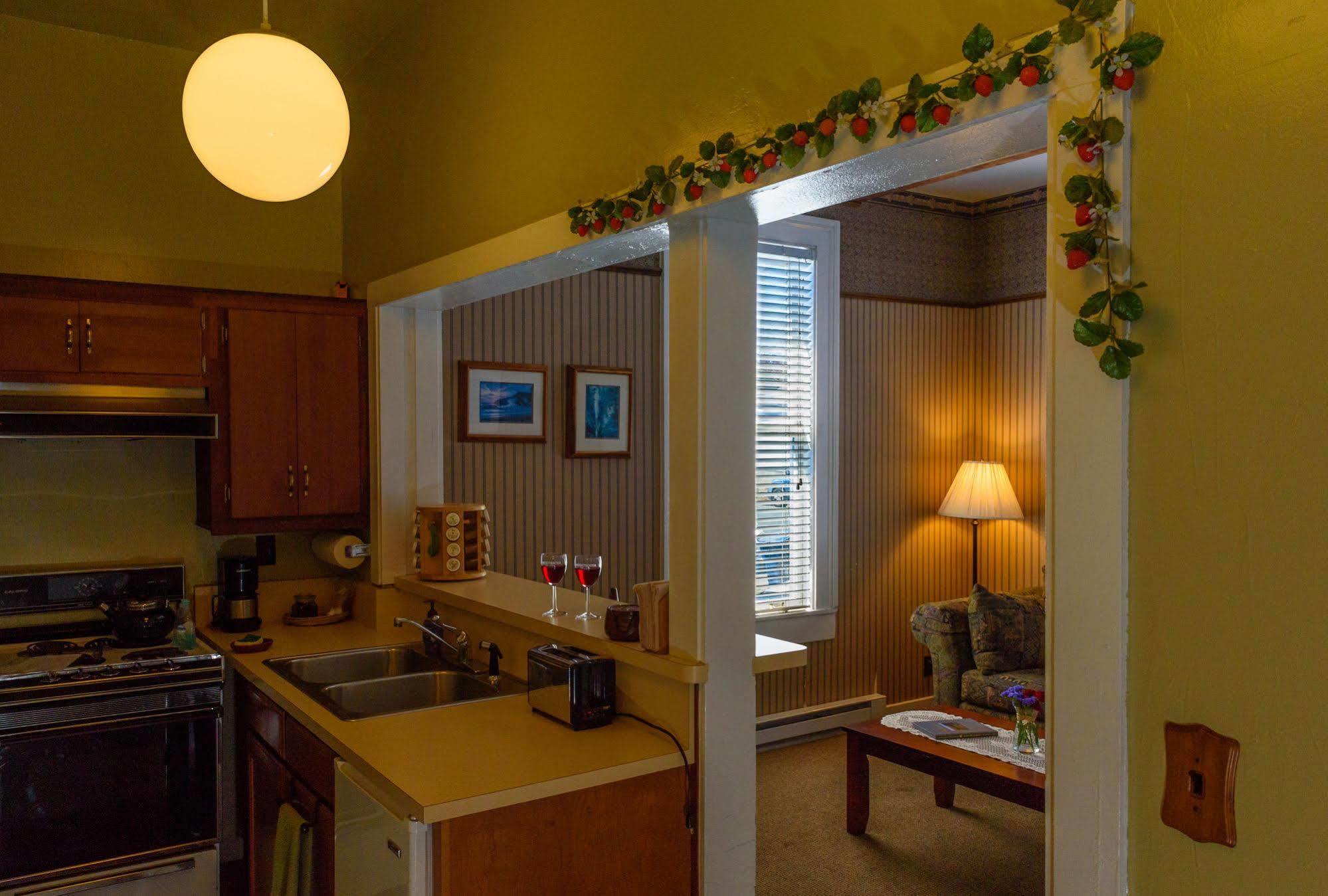 Nicholson House Inn & Spa Мендосино Екстериор снимка